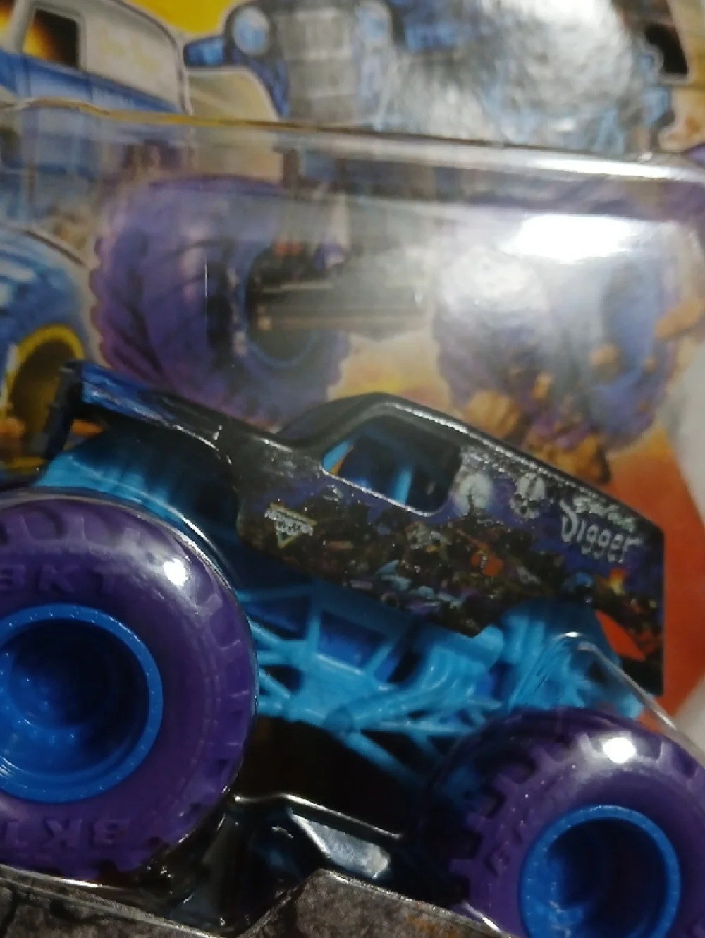 Grave Digger vs Son-Uva Digger 2-Pack Monster Jam Toy Trucks - Blue & Purple